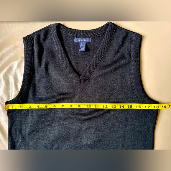 Lands End black v neck sleeveless sweater vest - Picture 4 of 8